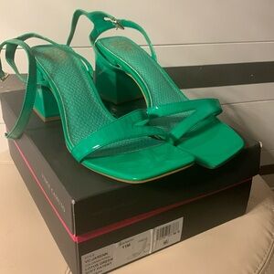 Vince camuto lotus green soft patent block heel